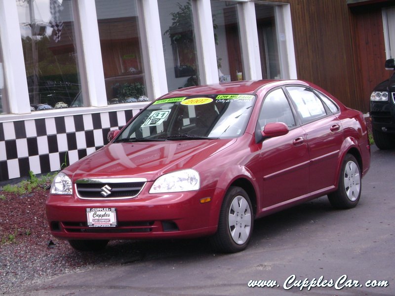 Used 2007 Suzuki Forenza Sedan for sale in Laconia, NH Cupples Car Co